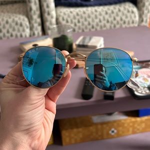Ray-Ban Polarized Round Mirror Glasses in Blue